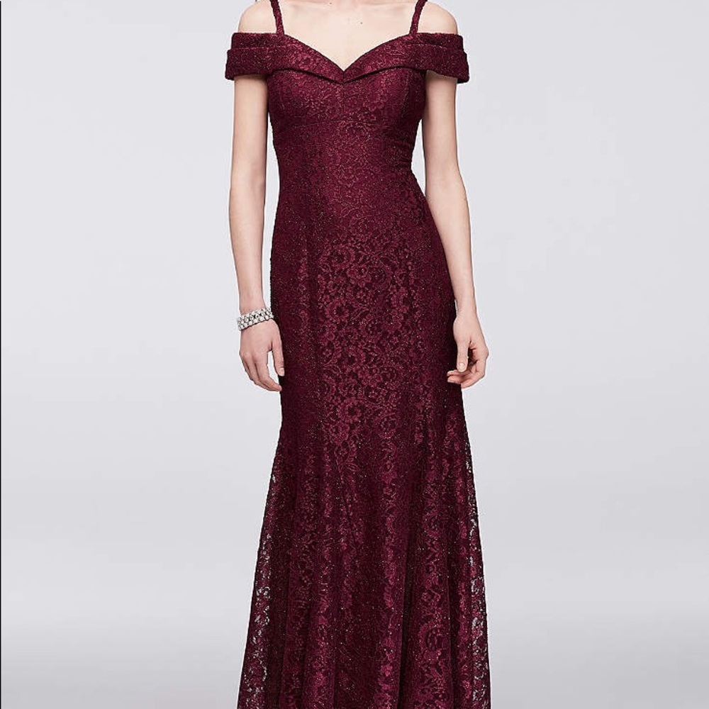 Cold-Shoulder Glitter Lace Mermaid Dress